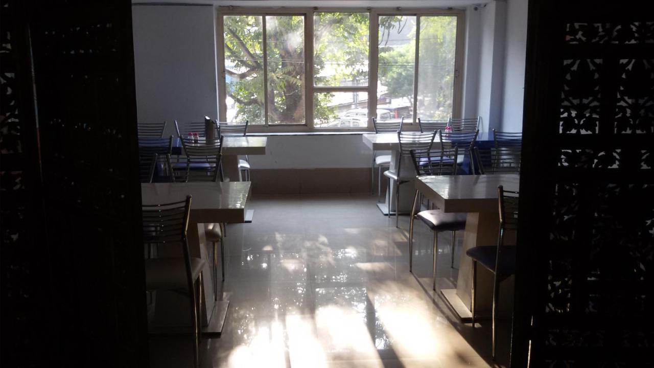 Hotel Tapti Saral Μποπάλ Εξωτερικό φωτογραφία
